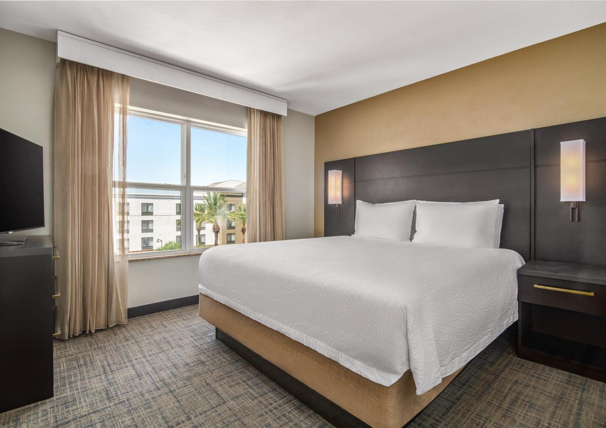 Hotel Phoenix Sports&entertainment District 3*