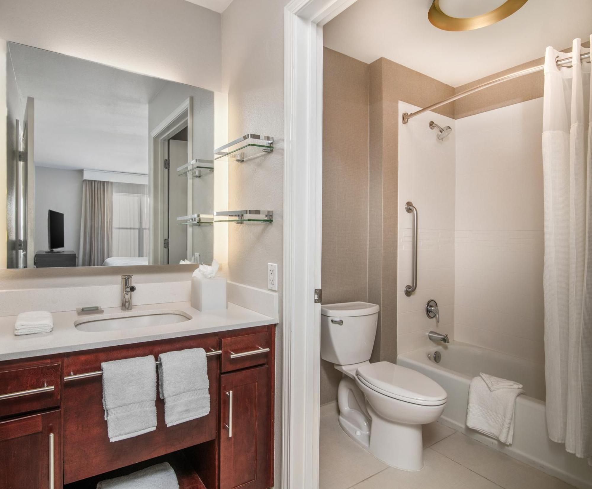 Phoenix Sports&entertainment District Hotel 3*