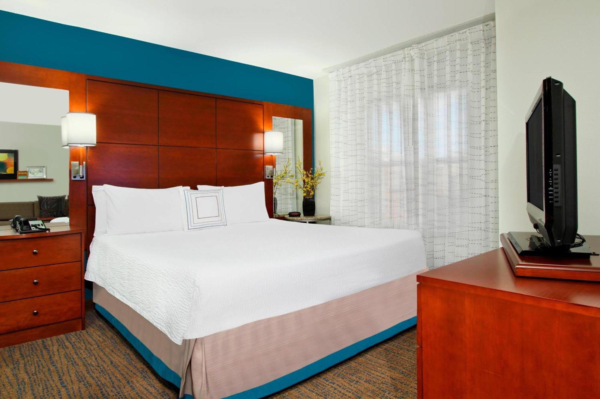 Hotel Phoenix Sports&entertainment District 3*