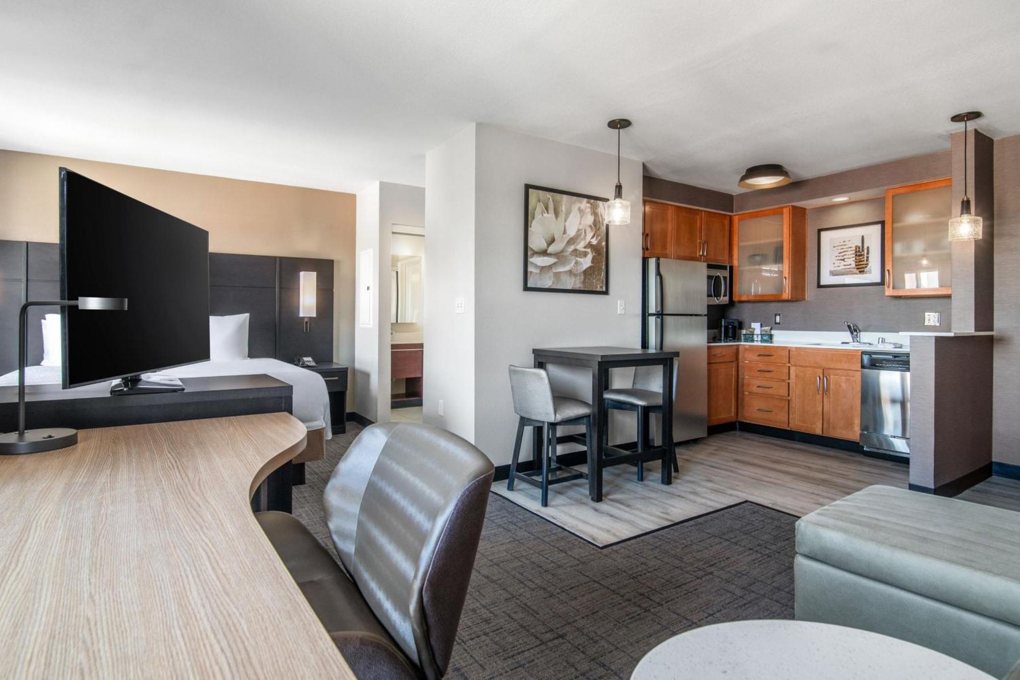 Phoenix Sports & Entertainment District Hotel Glendale